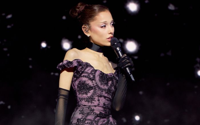 Ariana Grande lần đầu lý giải việc 'bỏ quên' album Sweetener trong Eternal Sunshine Tour