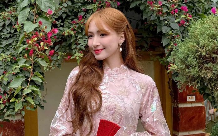 Hòa Minzy chính thức nói về tin có bầu
