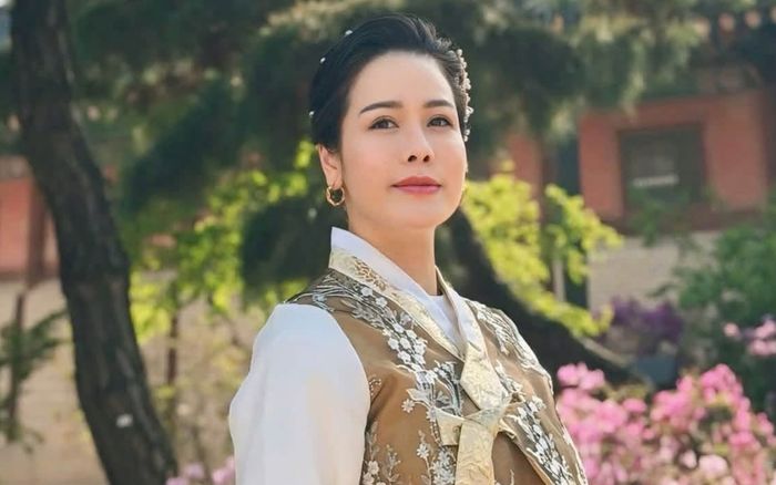 Nhật Kim Anh công khai tình cảm với một nam ca sĩ