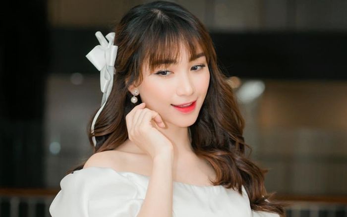 Hòa Minzy công khai hạnh phúc đặc biệt
