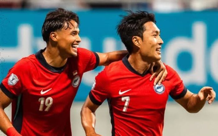 Singapore soán ngôi đầu của tuyển Việt Nam