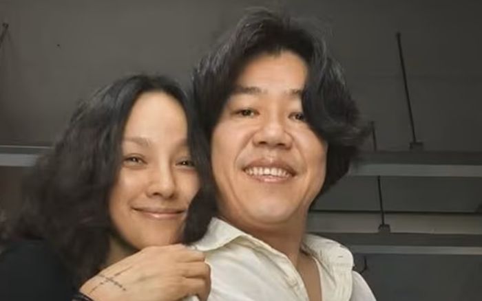 Lee Hyori công khai khoảnh khắc đặc biệt cùng chồng