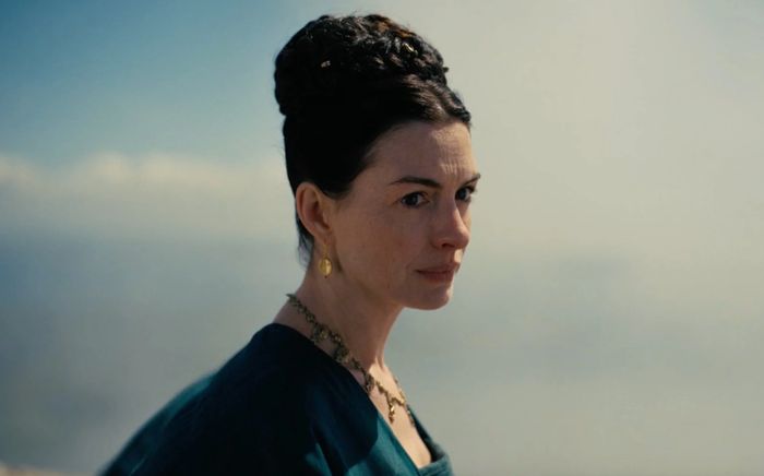 Anne Hathaway là nữ diễn viên có doanh thu cao nhất nửa đầu 2026