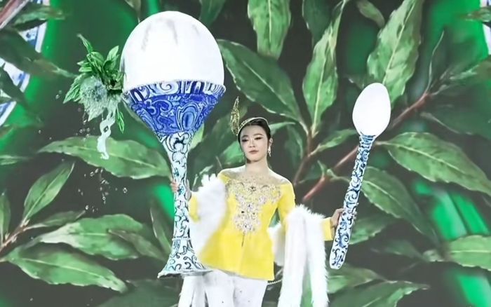 Tranh cãi trang phục dân tộc hột vịt lộn ở bán kết Miss Grand Vietnam: 'Vậy mà cũng được gọi là thiết kế'