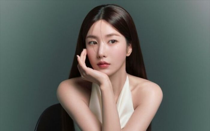 Kwon Eun Bi tung bộ ảnh profile mới, nhan sắc thăng hạng gây sốt