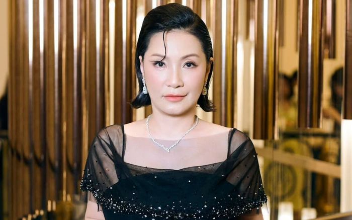 Tài sản nghìn tỷ của nghệ sĩ Hồng Đào trước khi nên duyên với mỹ nam Mưa Đỏ