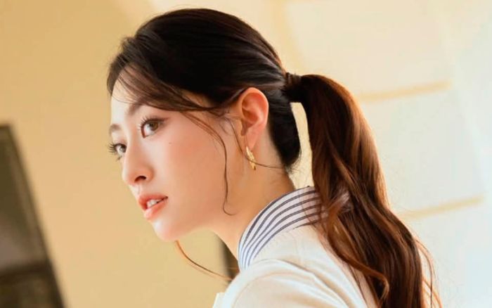 Hoa hậu Việt sở hữu đôi chân 1m22 khoe vẻ đẹp thanh lịch trong bộ ảnh mới