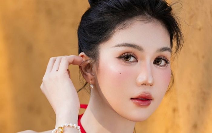 Vẻ đẹp ít người biết ở 'quê hương thứ hai' của Ngọc Trinh