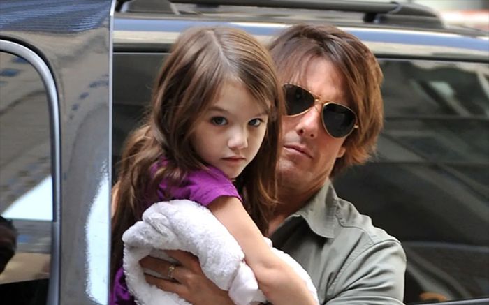 Con gái Tom Cruise đổi họ, Katie Holmes lên tiếng: 'Đó hoàn toàn là quyết định của con bé'