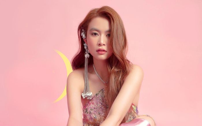 Vẻ đẹp không nơi nào có được ở quê nhà Hoàng Thùy Linh
