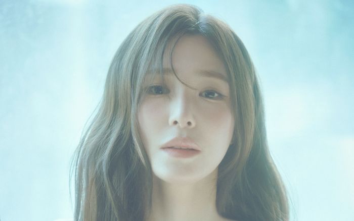 Tiffany Young báo tin buồn đến người hâm mộ