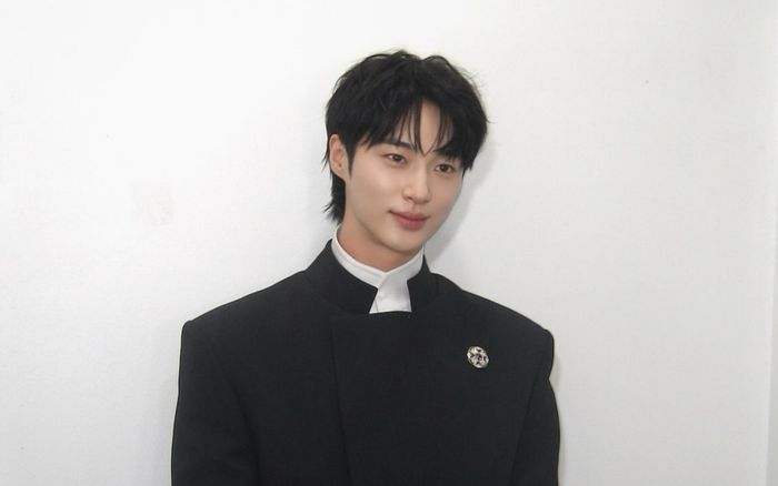 Byeon Woo Seok gây sốt với visual như bước ra từ truyện tranh