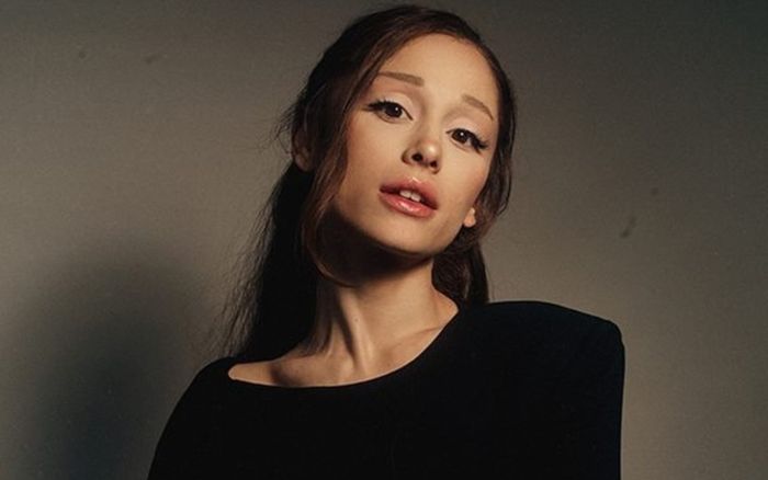 Album 'petal' từ Ariana Grande: Chương đen tối và táo bạo nhất trong sự nghiệp