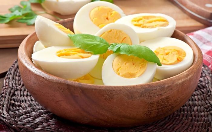 Trứng luộc hay trứng chiên, cách nào giữ được nhiều dưỡng chất hơn?