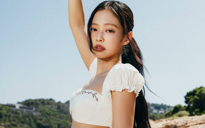 Jennie càn quét bảng xếp hạng trong và ngoài nước với đĩa đơn solo mới