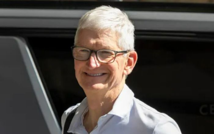 Tim Cook đánh giá AI kết hợp là 'vũ khí cạnh tranh' của Apple
