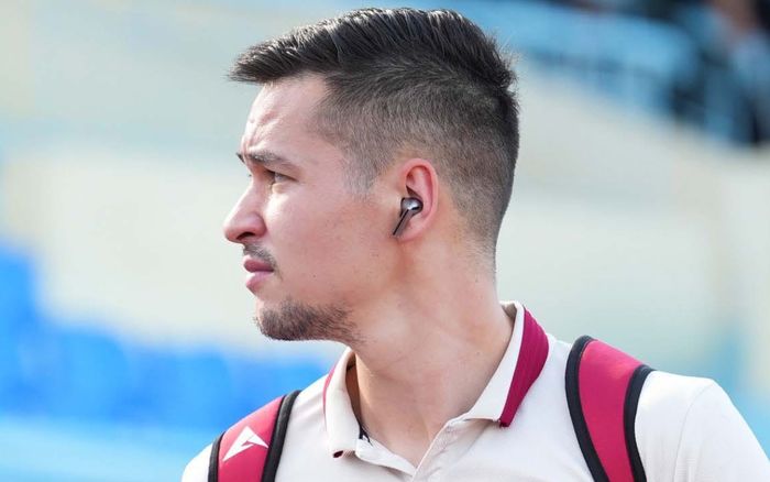 Thủ môn Nguyễn Filip mất 3 tỷ đồng