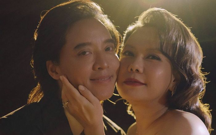 Hạnh phúc 20 năm của nghệ sĩ Việt Hương