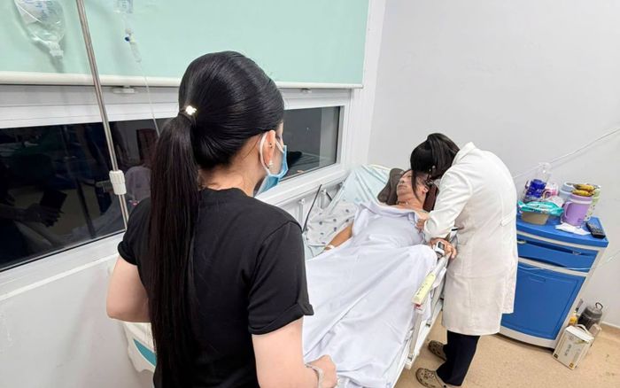 Nghệ sĩ Minh Hòa suy hô hấp sau điều trị đột quỵ