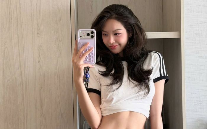 Hoa hậu Thanh Thủy tự tin khoe cơ bụng săn chắc