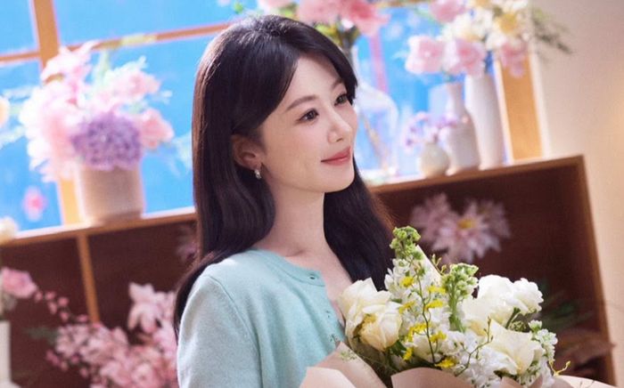 Dương Tử được khen trẻ đẹp sau khi đón nhận tin mừng