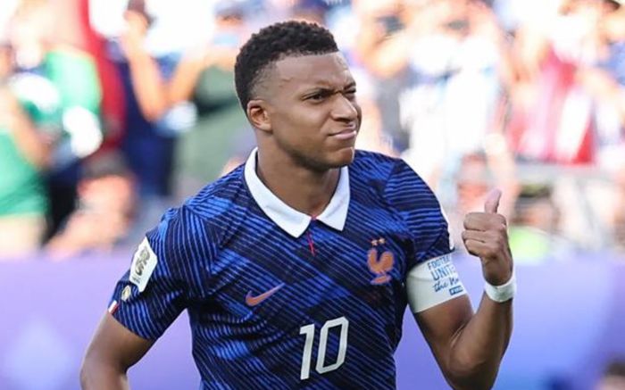 Mbappe vượt Messi, chỉ còn cách kỷ lục World Cup đúng một bàn thắng