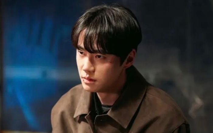 Lee Jun Young rơi vào cái bẫy trong 'Reborn Rookie'