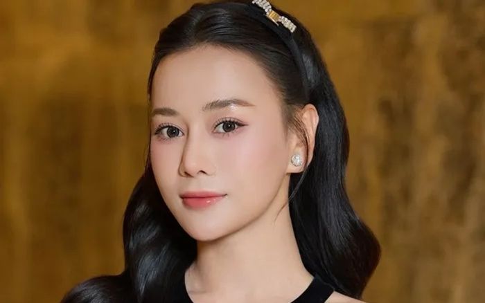 Ở quê Phương Oanh có một địa điểm được ví là 'vịnh không sóng', vẻ đẹp nguyên sơ khiến ai cũng nao lòng