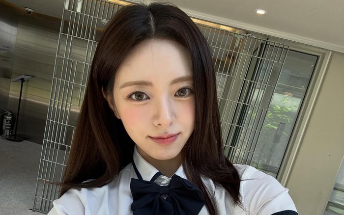 Ảnh đồ bơi của Yuna (ITZY) làm dấy lên tranh cãi