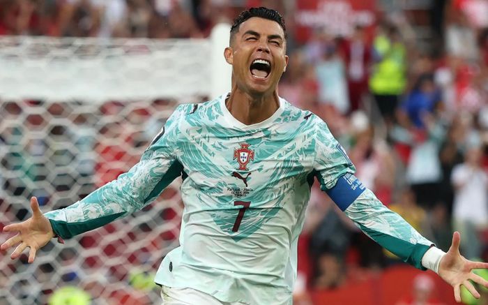 Tây Ban Nha khép lại giấc mộng World Cup của Ronaldo?