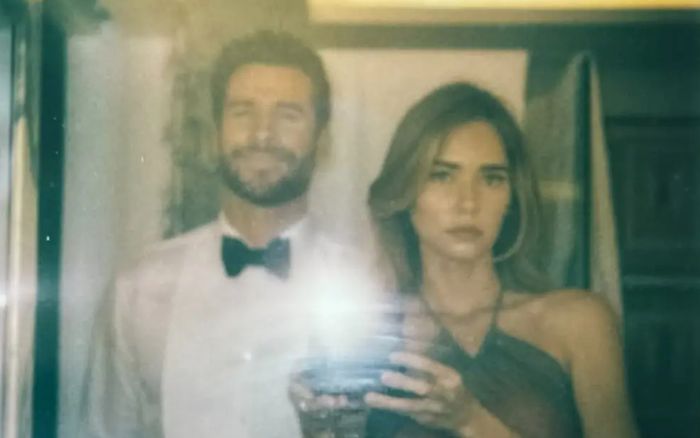 Liam Hemsworth dự đám cưới Taylor Swift cùng hôn thê