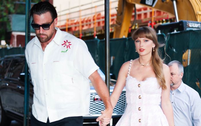 Taylor Swift thắng kiện ngay sau khi kết hôn