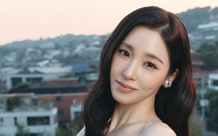 Tiffany Young gây sốt với nhan sắc đẹp như búp bê