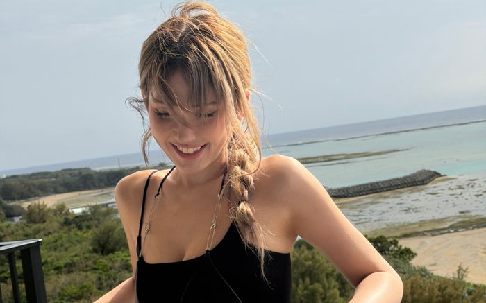 Jeon So Mi gây xôn xao với cơ bụng số 11