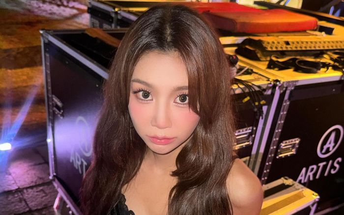 Thành viên MOMOLAND hé lộ góc khuất thu nhập