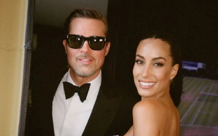 Nam tài tử Brad Pitt và bạn gái công khai mối quan hệ