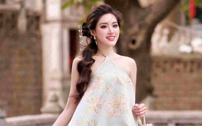 Quê hương trong hành trình trưởng thành và nuôi dưỡng vẻ đẹp của Hoa hậu Phương Oanh