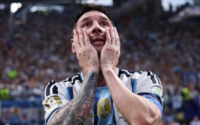 Lời thú nhận của Messi sau những giọt nước mắt