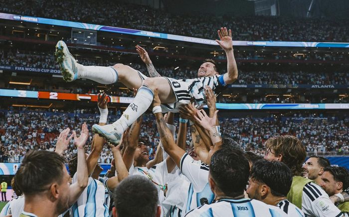 Dòng chảy lịch sử và dấu chân Lionel Messi