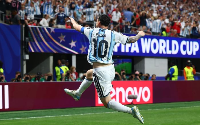 Đừng bao giờ vội gạch tên Lionel Messi