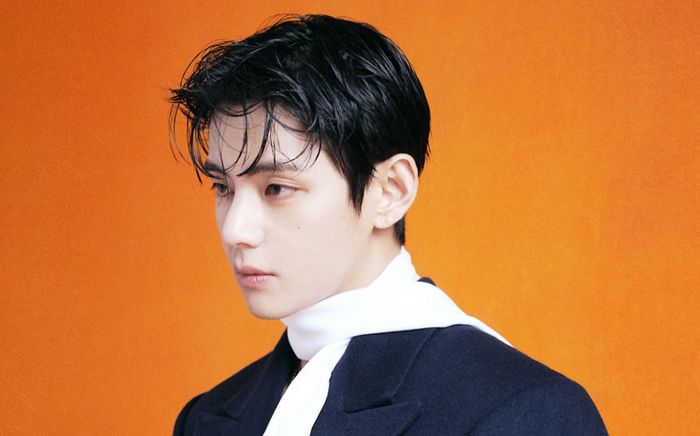 Hành động của V (BTS) trên sân khấu khiến cộng đồng mạng bùng nổ