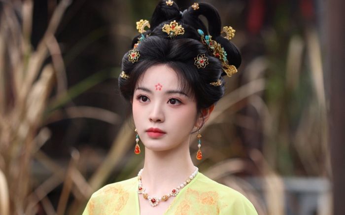 Điền Hi Vi phủ sóng bảng thành tích nửa đầu năm của iQIYI