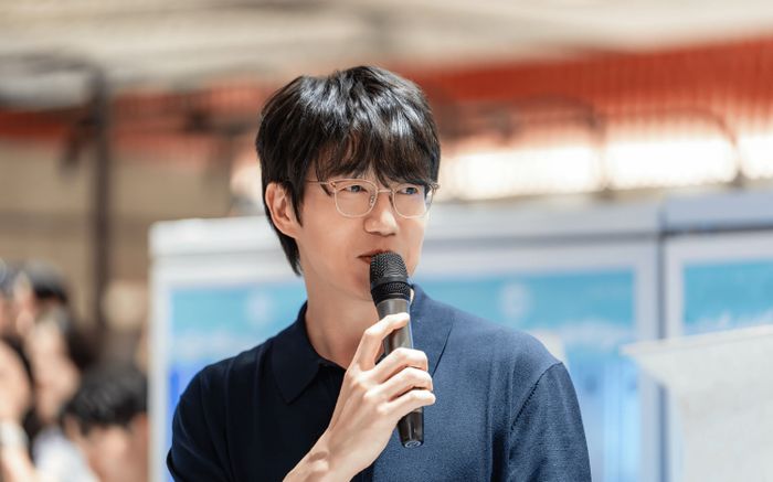 Sung Si Kyung bày tỏ mong muốn kết hôn ở tuổi 47