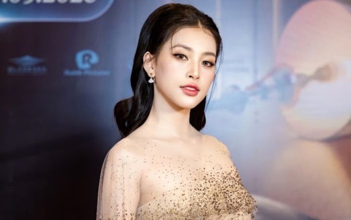 Theo chân Tiểu Vy về quê, chiêm ngưỡng vẻ đẹp làng bích họa Tam Thanh