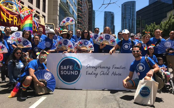 FabulousMe thiết kế quạt cho Safe & Sound tại San Francisco Pride 2019
