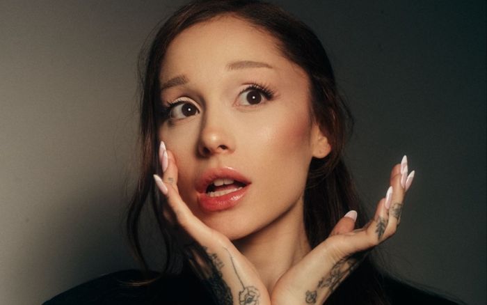 Ariana Grande lần thứ 7 đứng đầu Billboard 200