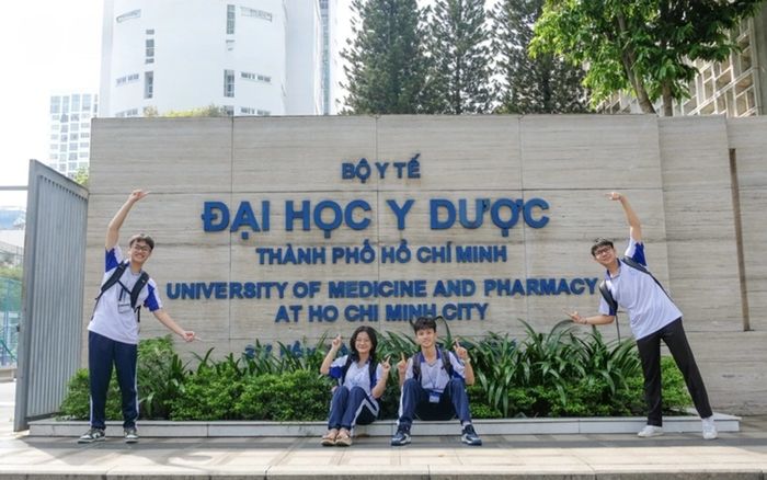 Điểm chuẩn Đại học Y Dược TP.HCM: Ngành cao nhất bao nhiêu điểm?