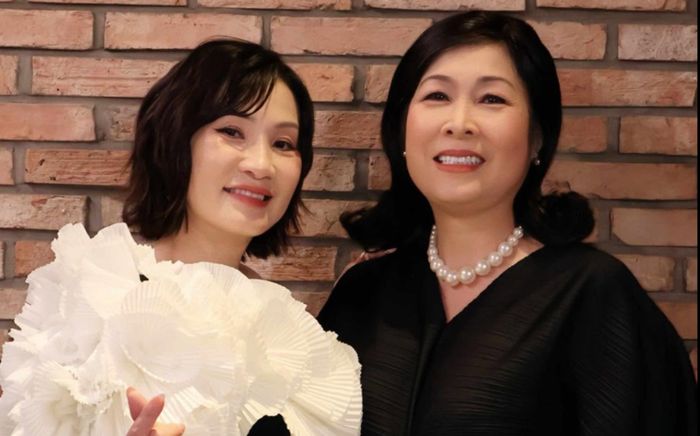Hồng Đào tuyên bố đúng 6 từ về ngày trọng đại của NSND Hồng Vân
