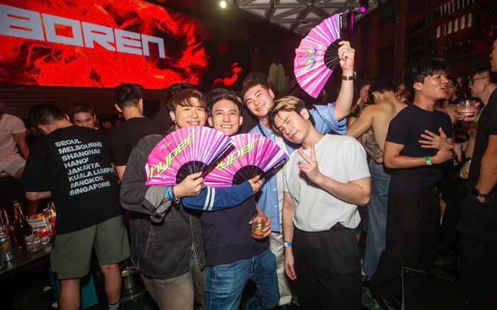Khi chiếc quạt Hyper rời khỏi Singapore