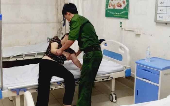 Danh tính 'người hùng' cứu người phụ nữ có hành động dại dột trong đêm ở Hà Nội
